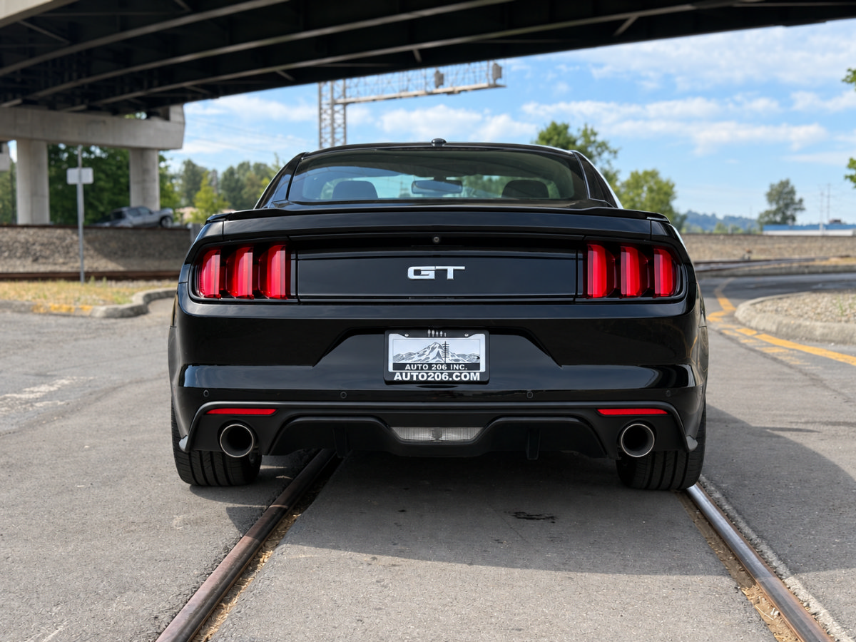 Used 2016 Ford Mustang GT Premium w/ Equipment Group 401A RWD image 4