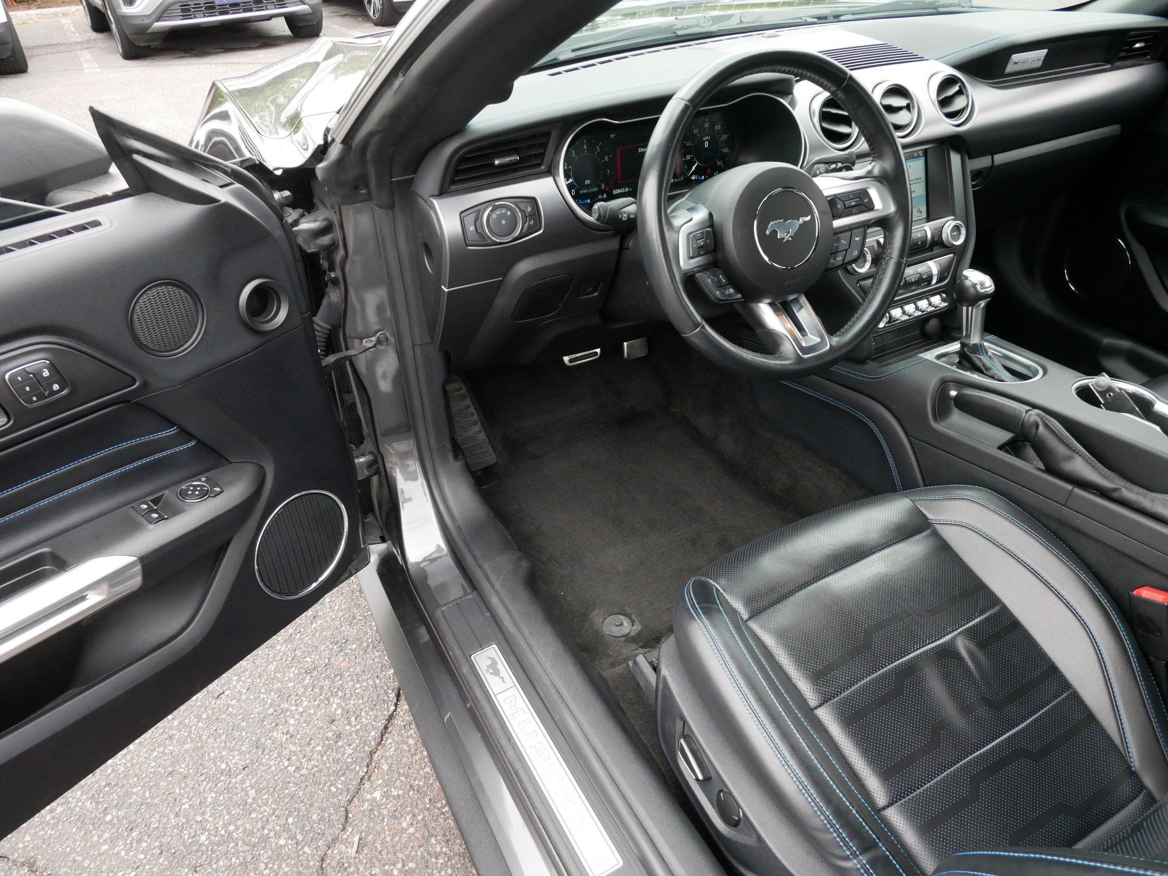 Used 2018 Ford Mustang Premium w/ Equipment Group 201A RWD image 9