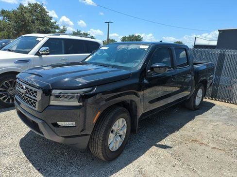 Certified 2023 Nissan Frontier SV w/ SV Premium Package RWD image 3