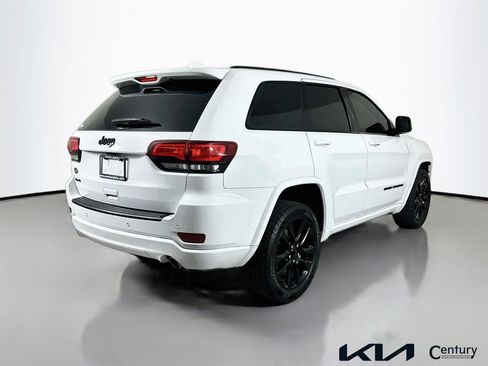 Used 2021 Jeep Grand Cherokee Laredo X AWD/4WD image 5