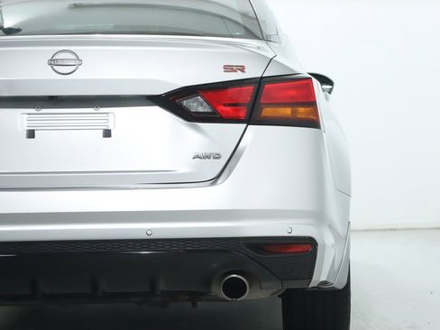 Used 2024 Nissan Altima 2.5 SR w/ SR Premium Package image 50