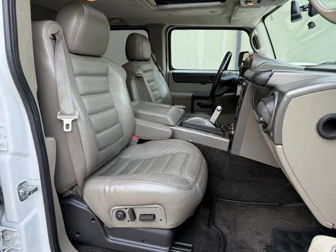 Used 2003 HUMMER H2 w/ Preferred Equipment Group image 14