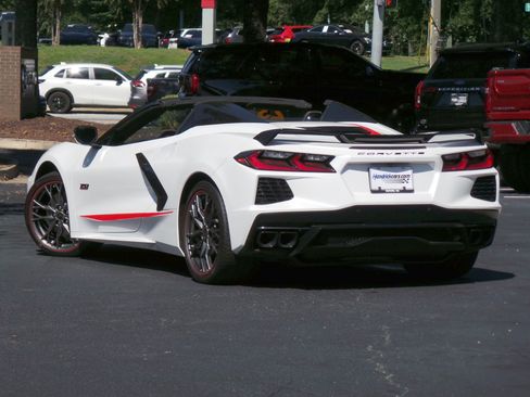 Used 2023 Chevrolet Corvette Stingray Premium Conv w/ Z51 Performance Package RWD image 3