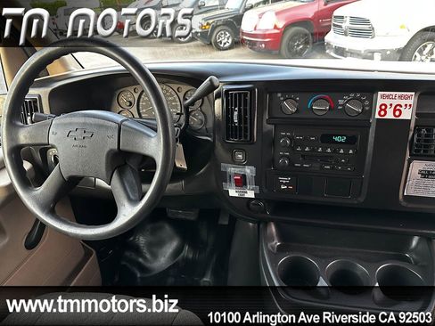 Used 2007 Chevrolet Express 2500 image 7