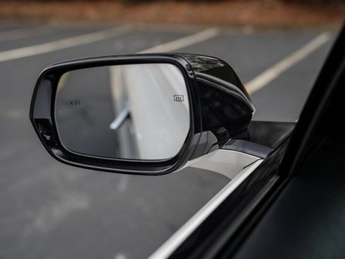 Used 2024 Cadillac Lyriq Tech image 37