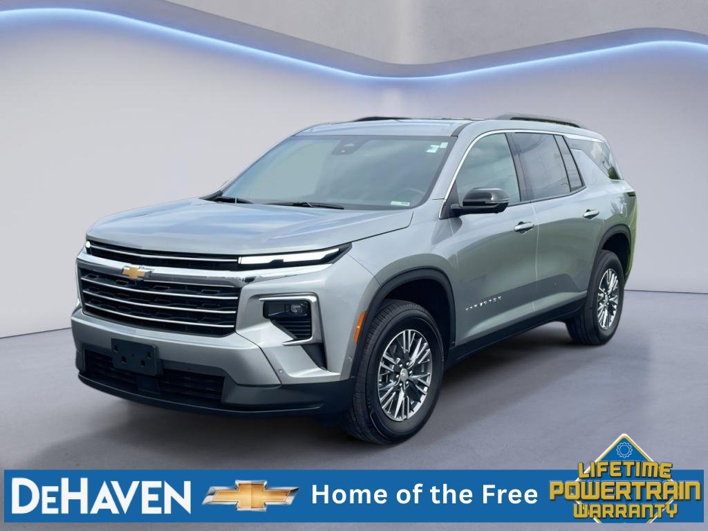 Used 2026 Chevrolet Traverse LT w/ Enhanced Driving Package AWD/4WD image 2