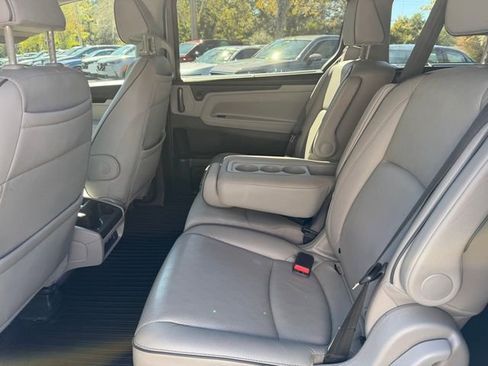 Used 2022 Honda Odyssey Elite image 12