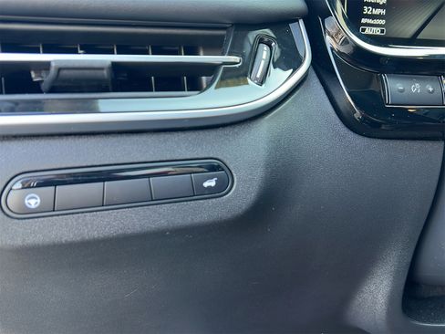 Certified 2025 INFINITI QX60 Luxe image 23