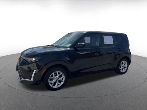 Used 2025 Kia Soul LX w/ LX Technology Package image 8