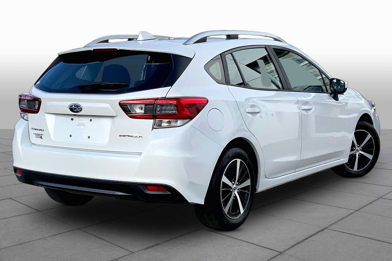 Used 2022 Subaru Impreza 2.0i Premium AWD/4WD image 12