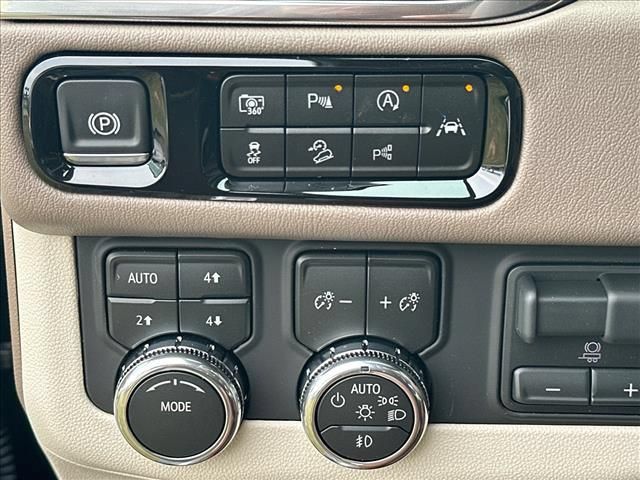 New 2026 GMC Yukon XL Denali w/ Denali Reserve Package AWD/4WD image 31