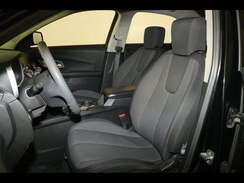 Used 2017 Chevrolet Equinox LS image 18