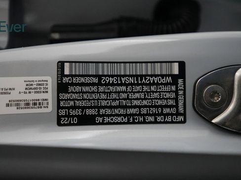 Used 2022 Porsche Taycan image 27