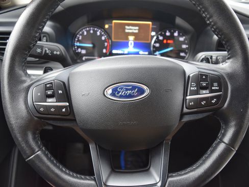 Certified 2020 Ford Explorer XLT w/ Class III Trailer Tow Package image 10