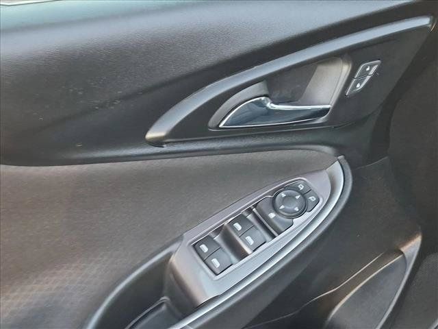 Used 2023 Chevrolet Malibu LS FWD image 12