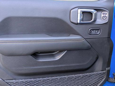 New 2026 Jeep Wrangler Unlimited Sahara AWD/4WD image 17
