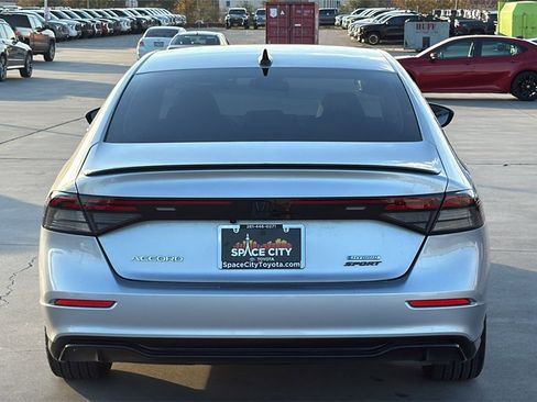 Used 2024 Honda Accord Sport image 4