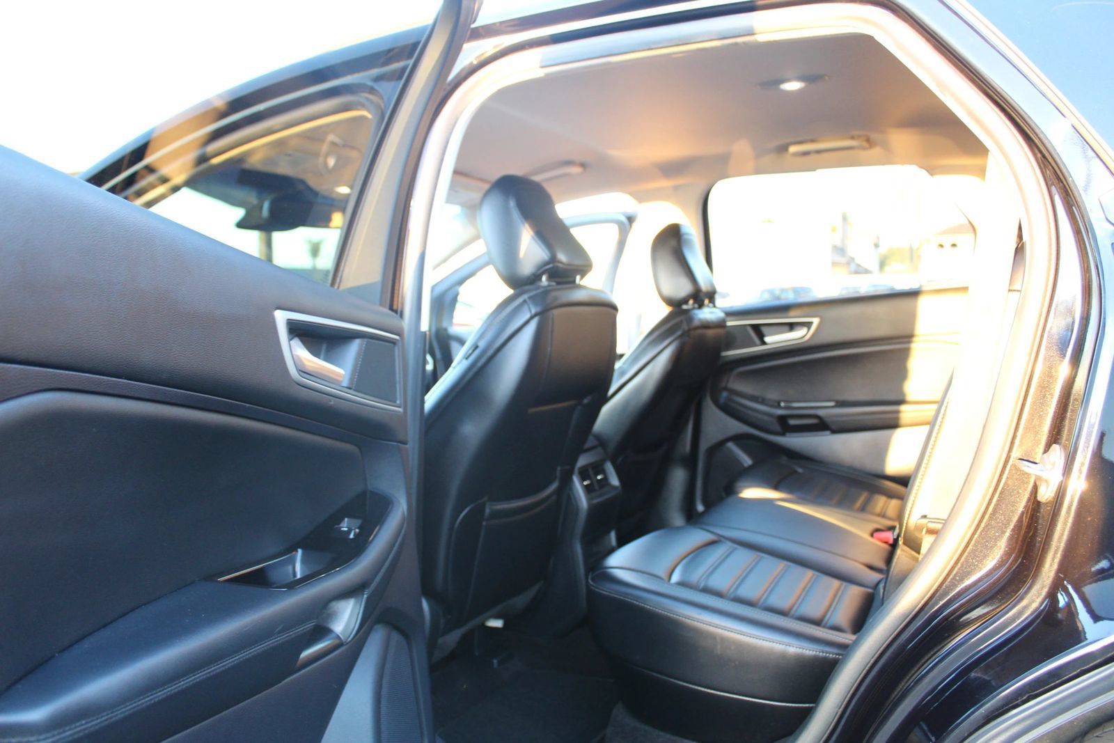 Used 2020 Ford Edge SEL AWD/4WD image 11