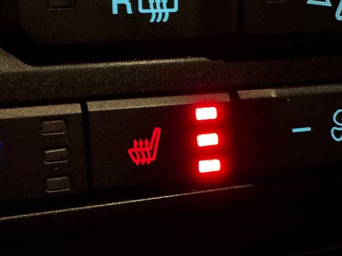 Used 2021 Ford F350 Lariat image 32