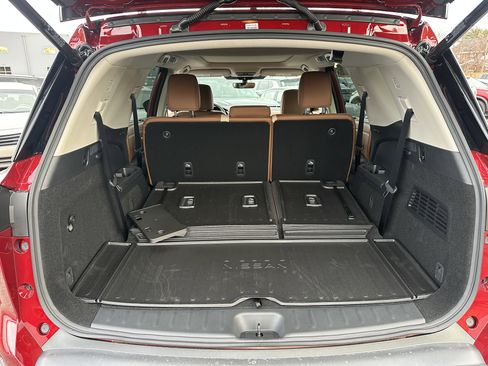 New 2026 Nissan Pathfinder Platinum image 39