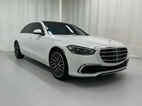 Used 2024 Mercedes-Benz S 580 4MATIC Sedan image 2