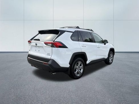 Used 2024 Toyota RAV4 XLE w/ Convenience Package AWD/4WD image 5
