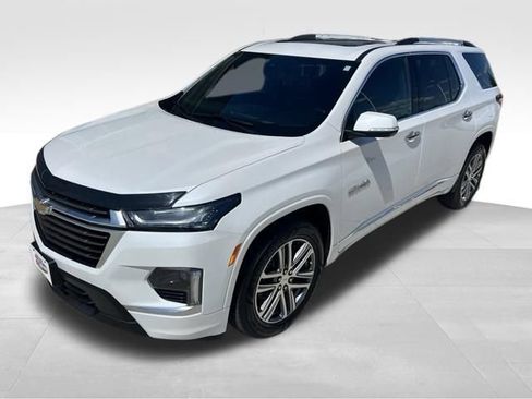 Used 2023 Chevrolet Traverse High Country AWD/4WD image 2