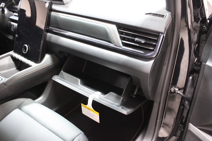 New 2026 GMC Terrain AT4 w/ Convenience Package III AWD/4WD image 25