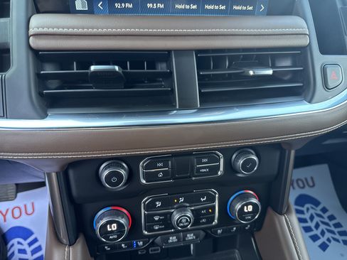 Used 2023 Chevrolet Suburban High Country AWD/4WD image 28