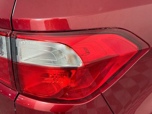 Used 2020 Ford EcoSport SE FWD image 33