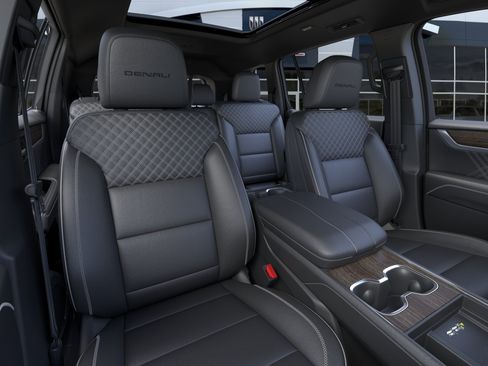 New 2026 GMC Acadia Denali w/ Super Cruise Package FWD image 16