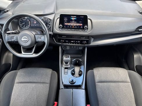 Used 2024 Nissan Rogue SV image 14
