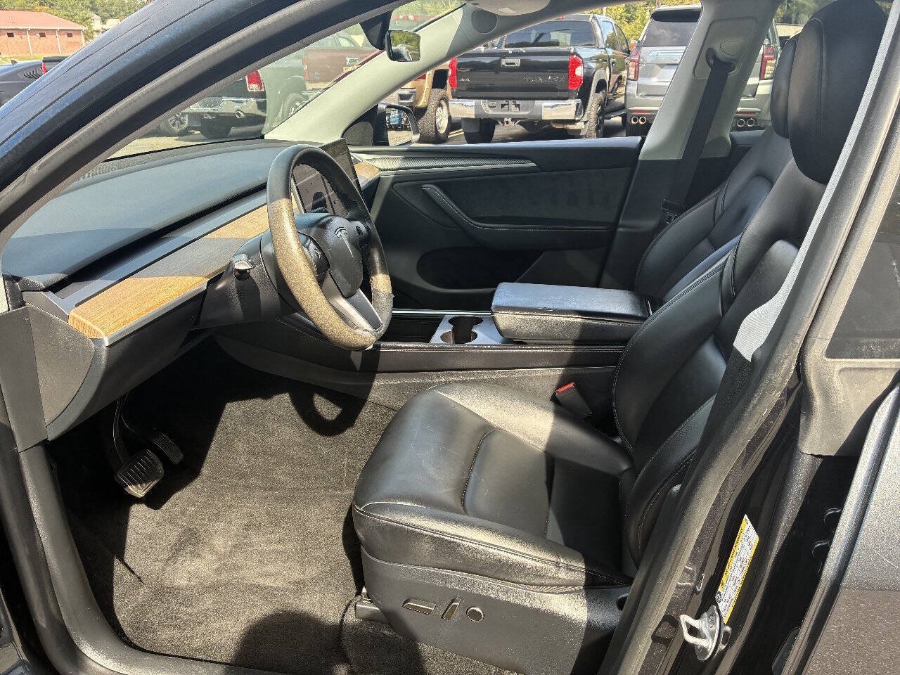 Used 2024 Tesla Model Y Long Range AWD/4WD image 12
