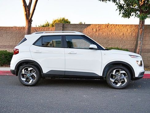 New 2026 Hyundai Venue SEL image 7