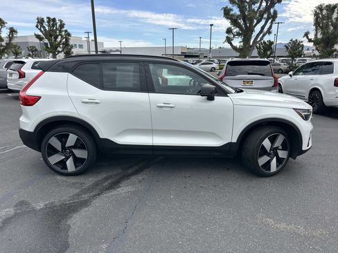 Certified 2024 Volvo XC40 Recharge Ultimate w/ Protection Package Premier image 3