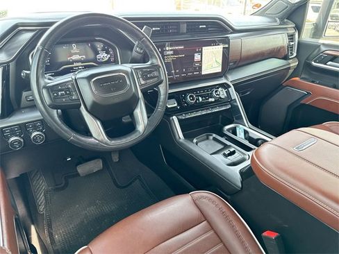 Used 2024 GMC Sierra 2500 Denali Ultimate image 36
