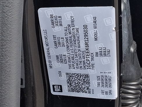 Used 2024 Chevrolet Colorado Trail Boss w/ Advanced Trailering Package AWD/4WD image 26