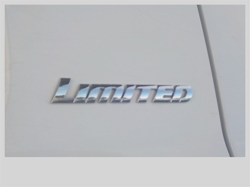 Used 2018 Toyota Tundra Limited w/ Limited Premium Package AWD/4WD image 30