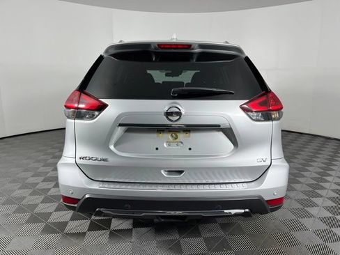 Used 2019 Nissan Rogue SV w/ Sun & Sound Touring Package FWD image 10