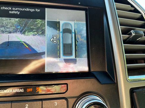 Used 2016 Ford F150 Lariat w/ Equipment Group 502A Luxury image 22