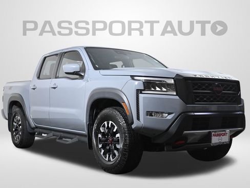 Used 2023 Nissan Frontier PRO-4X w/ Technology Package AWD/4WD image 4