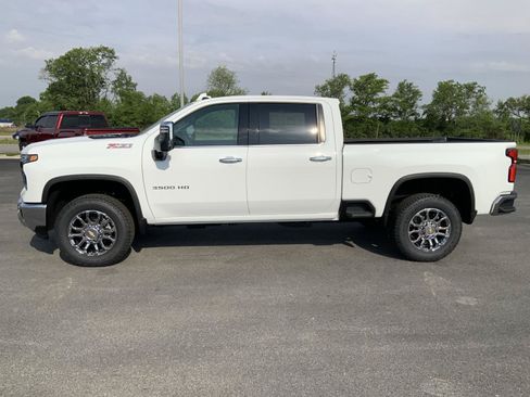 New 2026 Chevrolet Silverado 3500 LTZ w/ LTZ Premium Package AWD/4WD image 7