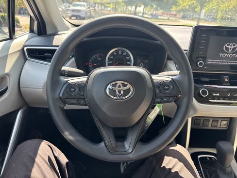 Used 2022 Toyota Corolla Cross L FWD image 22