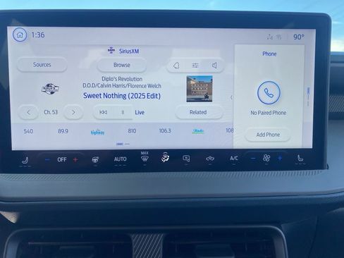 New 2025 Ford Maverick XLT w/ XLT Luxury Package image 32