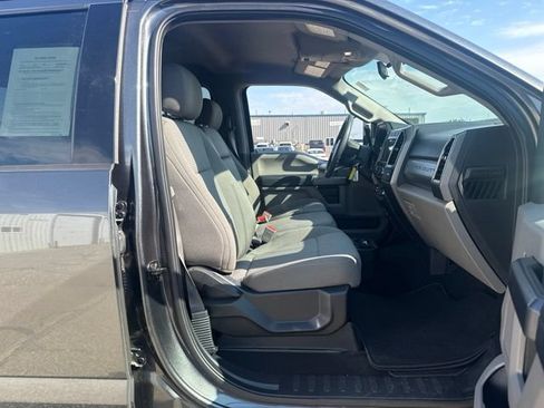Used 2019 Ford F250 XLT w/ XLT Premium Package AWD/4WD image 16