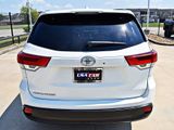 Used 2017 Toyota Highlander XLE image 6