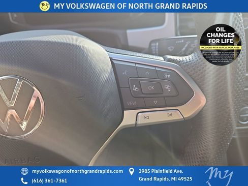 Used 2023 Volkswagen Atlas Cross Sport SEL R-Line image 16