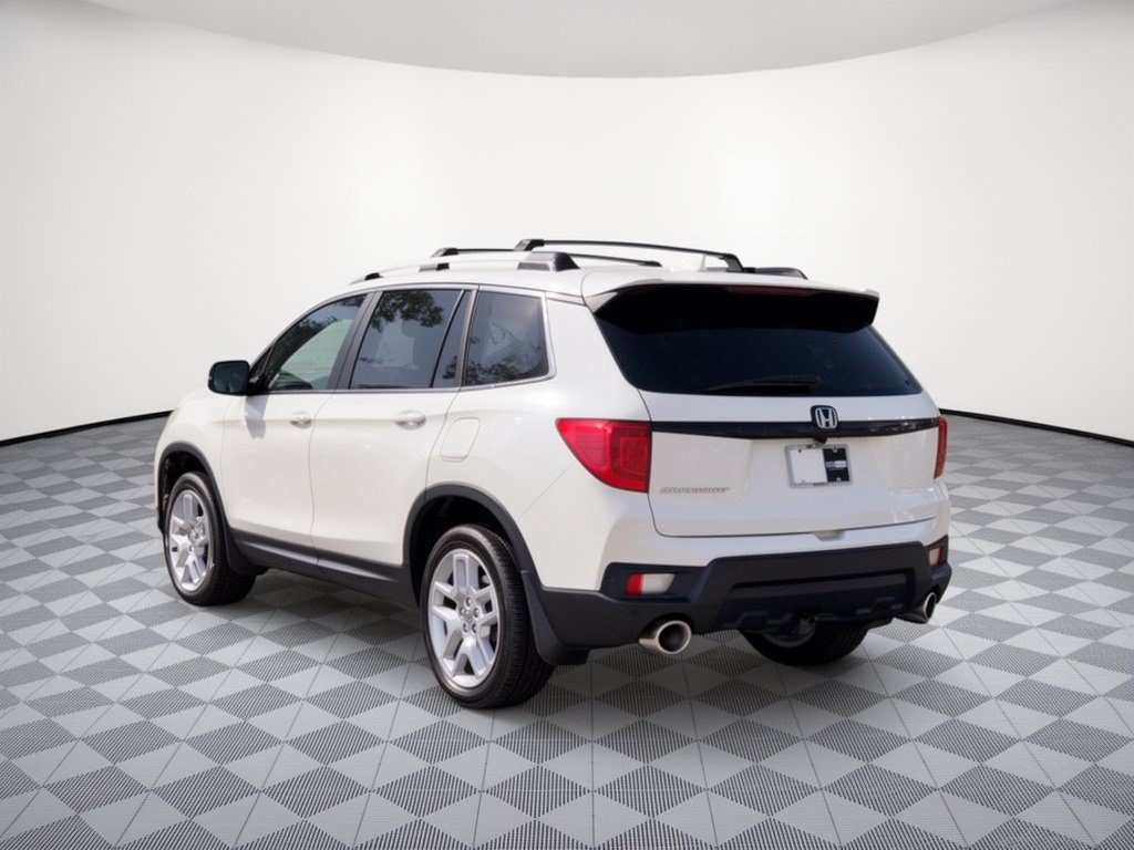 Certified 2025 Honda Passport EX-L image 3