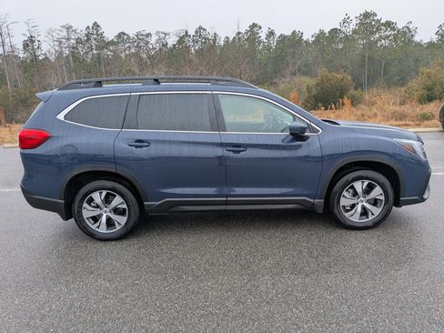 Certified 2025 Subaru Ascent Premium image 3