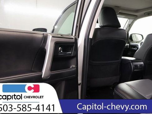 Used 2024 Toyota 4Runner SR5 Premium image 28